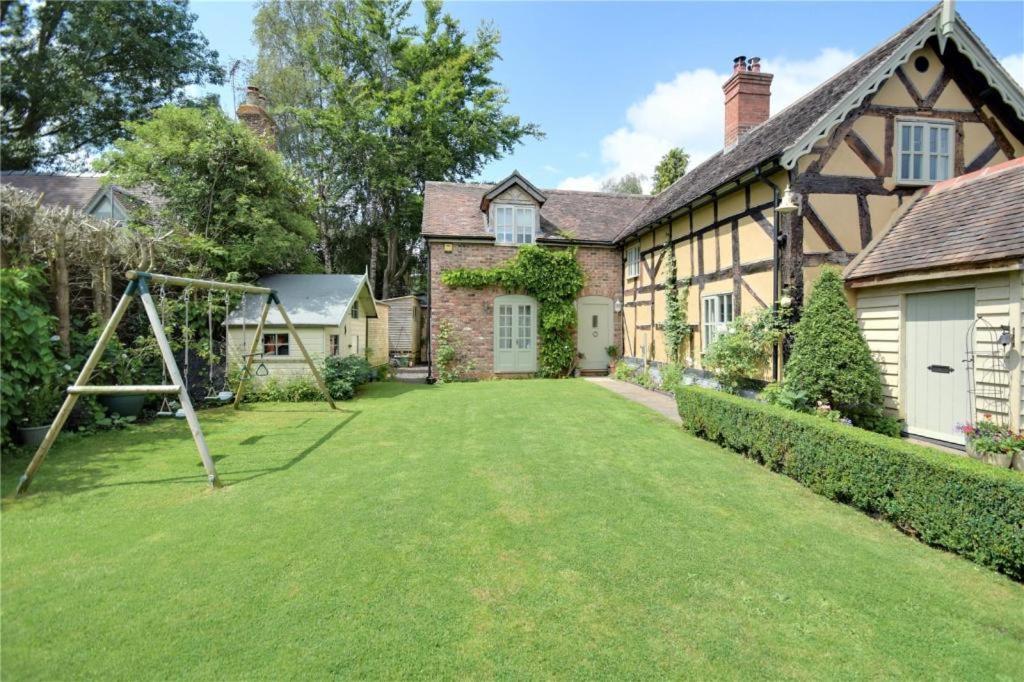 Chocolate Box Cottage In The Heart Of Shropshire Ludlow Exterior foto